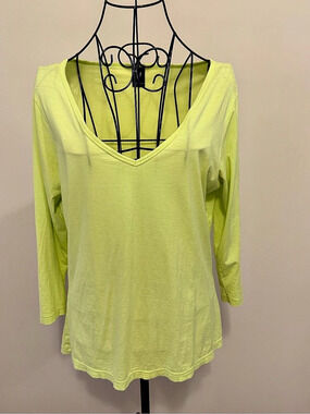 Woman's Gap Chartreuse Green Classic Layering Basic Cotton Top V Neck Size Large